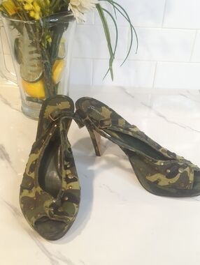 10M Vintage 90s Fashion Camouflage Peep-Toe Heels - Women's Green Camo